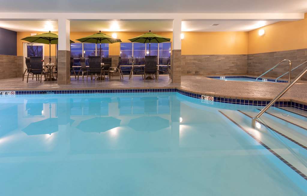 Grandstay Hotel & Suites Rock Valley Удобства фото